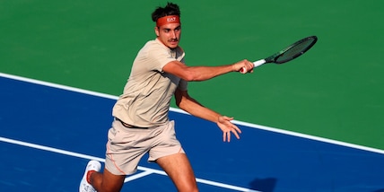 Tennis, Atp Miami: avanza Sonego, fuori Musetti e Berrettini