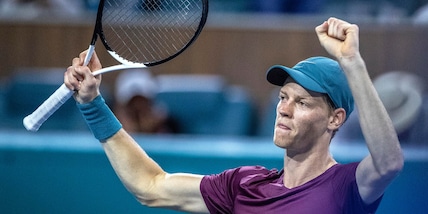 Tennis, Sinner show e Alcaraz ko: è finale a Miami contro Medvedev