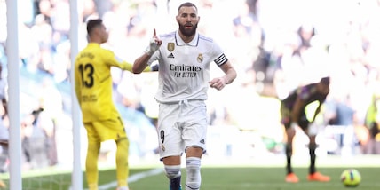Liga, show di Benzema nel 6-0 del Real Madrid al Valladolid