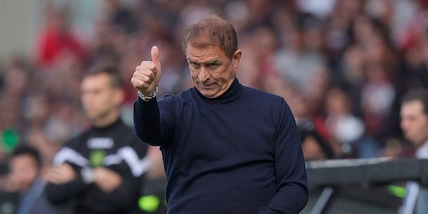 Fiorentina-Spezia, Semplici: “Nzola e Shomurodov insieme? Vi spiego”