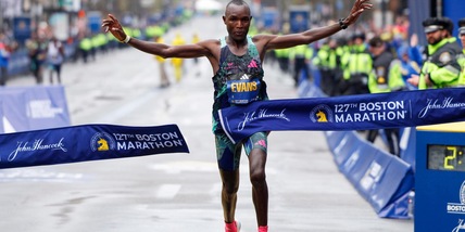 Boston Marathon, delusione Eliud Kipchoge. E' bis per Evans Chebet