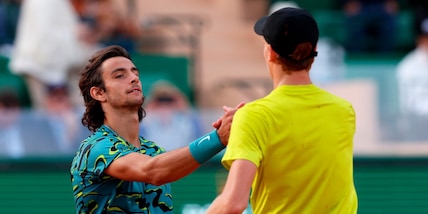 Tennis, Sinner si ritira a Barcellona: Musetti in semifinale