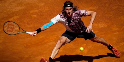 Tennis, Tsitsipas contro Musetti in semifinale a Barcellona: De Minaur ko