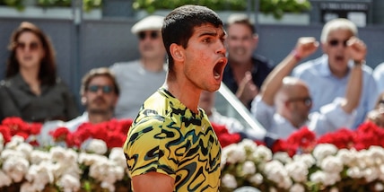 Tennis, Alcaraz in semifinale a Madrid: Khachanov ko