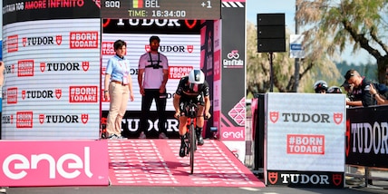 Giro d’Italia, Evenepoel prima maglia rosa: Ganna secondo