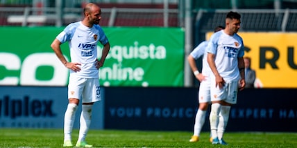 Benevento (quasi) in C, assalto al pullman in autostrada: cosa è successo