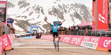 Giro d'Italia, Bais vince la settima tappa. Maglia rosa sempre Leknessund