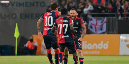 Playoff Serie B, Cagliari-Parma pazzesco: da 0-2 a 3-2, Luvumbo supereroe!