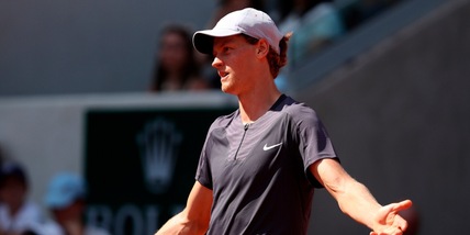 Sinner fuori dal Roland Garros, vince Altmaier al quinto set