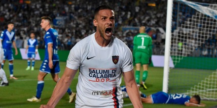 Cosenza salvo, Brescia in C, ma in campo e sugli spalti succede di tutto