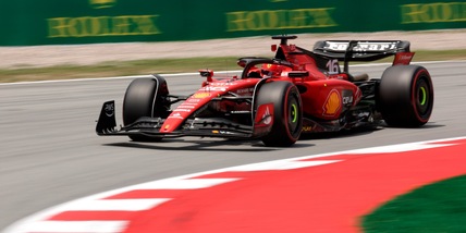 F1, Red Bull subito forti in Spagna. Le Ferrari di Sainz e Leclerc indietro