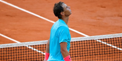 Tennis, Nadal operato il giorno del compleanno: probabile rientro nel 2024