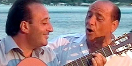 Silvio Berlusconi e la passione per la musica: da paroliere a cantante