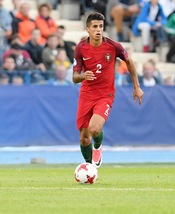 Calciomercato, dalla Spagna: «Quante big su Cancelo! Juventus in pole»