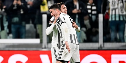Juve: "Chiesa-Vlahovic il duo migliore". I tifosi: "Incatenateli a Torino"