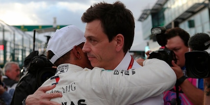 Hamilton, il rinnovo di contratto tarda. Wolff: "Non c'entrano i soldi..."