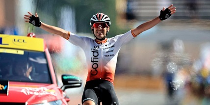 Tour de France, a Izaguirre va la 12ª tappa. Vingegaard resta maglia gialla