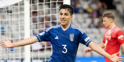 Fiorentina, ecco Parisi: visite mediche e firma per il nuovo terzino