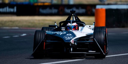 Formula E, E-Prix Roma: Evans in pole, prima fila tutta Jaguar con Bird