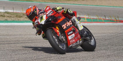 Superbike Imola: Ducati e Bautista triofano in gara 1, battuto Toprak