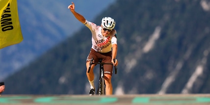 Tour de France, Gall vince la 17ª tappa. Vingegaard blinda la maglia gialla