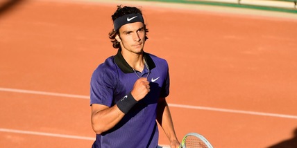 Tennis, Musetti in semifinale a Bastad: Misolic battuto in rimonta