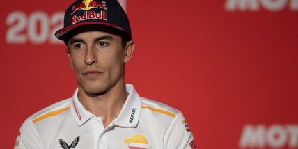 MotoGP, Marquez in crisi. Rins: "Non ho idea di cosa sia successo"