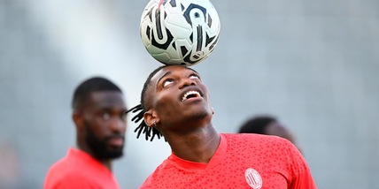 Leao alza l'asticella Milan: "Ora voglio la Champions e il Pallone d'Oro"