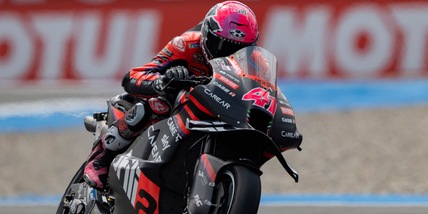 Practice Silverstone, Espargaro vola con l’Aprilia: Bastianini in Q1