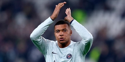 "Psg, Mbappé non vuole essere ceduto quest'estate ma restare fino al 2024"