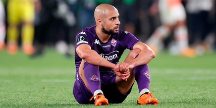 Fiorentina, Amrabat non convocato per la Conference: c'entra il mercato?