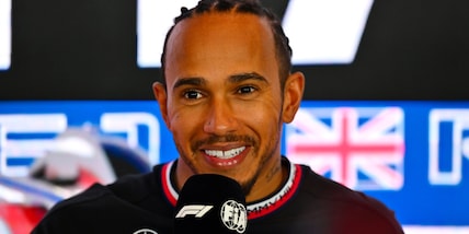 Mercedes, Hamilton rinnova fino al 2025: “La nostra storia non è finita”