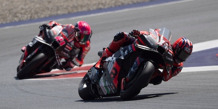 MotoGP, le Aprilia volano nelle FP1 in Catalogna. Bagnaia 5°