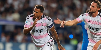 Danilo, regalo che commuove: "La mia maglia al figlio di Scirea"