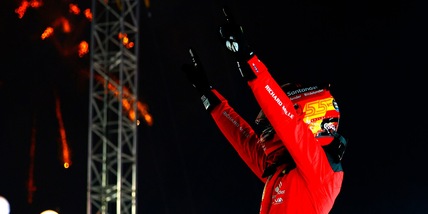 La Ferrari si prende Singapore, Sainz eroe: "La sensazione più bella"