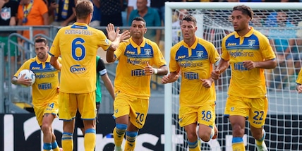 Frosinone, poker in rimonta e Sassuolo ko! Monza, pari contro il Lecce