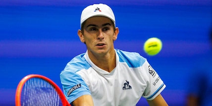 Tennis, Arnaldi battuto al debutto a Zhuhai: ko in rimonta con Karatsev