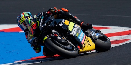 FP1 India, lampo Bezzecchi davanti a Marquez. Bagnaia 15°