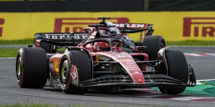 Ferrari, Leclerc in seconda fila. Sainz 6°, pole Verstappen in Giappone