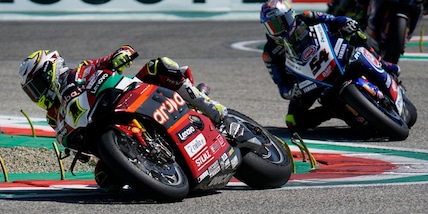 Superbike, Bautista si riscatta ad Aragon: sua gara-2 davanti a Toprak