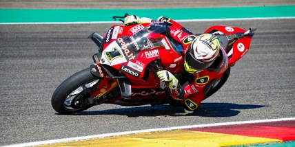 Superbike, Bautista vince anche gara-2 a Portimao: titolo a un passo