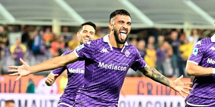 Fiorentina show, agganciate Juve e Napoli: 3-0 al Cagliari di Ranieri