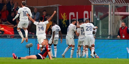 Giroud portiere e Pulisic gol: Genoa ko e Milan primo. Scavalcata l'Inter!