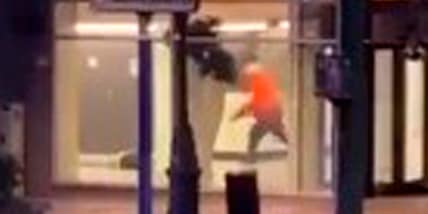 "Bruxelles, sospetto attentatore è morto". Belgio-Svezia rinviata