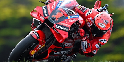 Ducati, pole da record di Martin in Australia. Bagnaia in prima fila