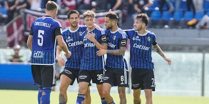 Bari a secco di vittorie. Sorride il Pisa di Aquilani, buio Lecco