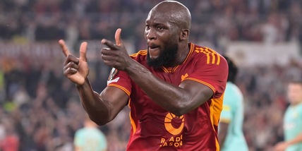 Bove-Lukaku, la Roma vince ancora. De Zerbi batte l'Ajax, manita Liverpool
