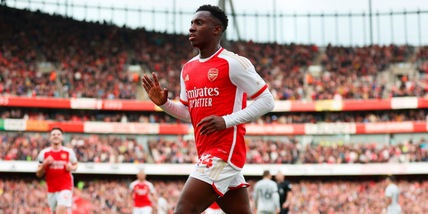 L'Arsenal domina: tripletta Nketiah. Cade il Chelsea contro il Brentford