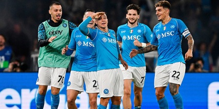 Giroud illude, il Napoli pareggia con Politano e Raspadori: il Milan è terzo