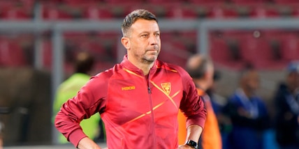Lecce, D'Aversa: "Sconfitta pesante. Sul rigore tolto dal Var..."